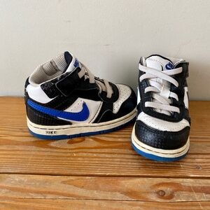 Nike 2012  Toddler Velcro Sneakers Sz 6C